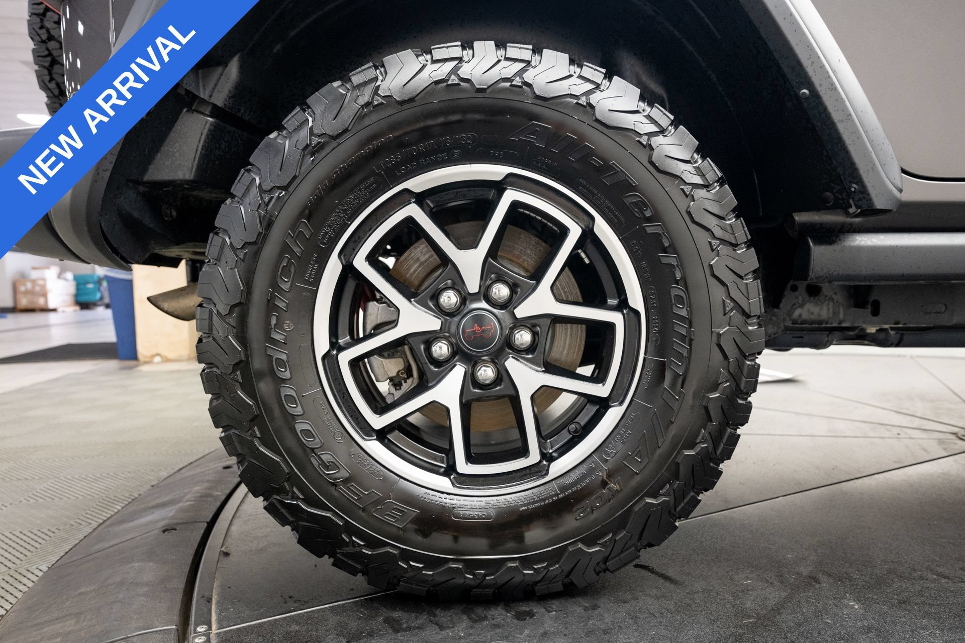Used 2025 Jeep Wrangler Unlimited Rubicon AWD/4WD image 32