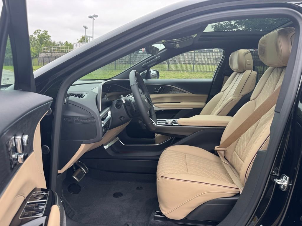 New 2025 Cadillac Lyriq Sport w/ Nappa Leather Package image 20