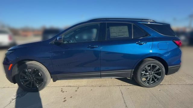 Used 2023 Chevrolet Equinox RS w/ LPO, Floor Liner Package AWD/4WD image 6
