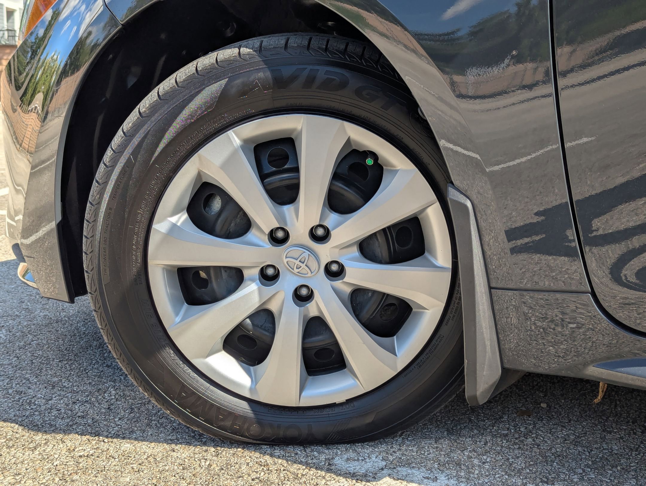 Used 2024 Toyota Corolla LE image 33