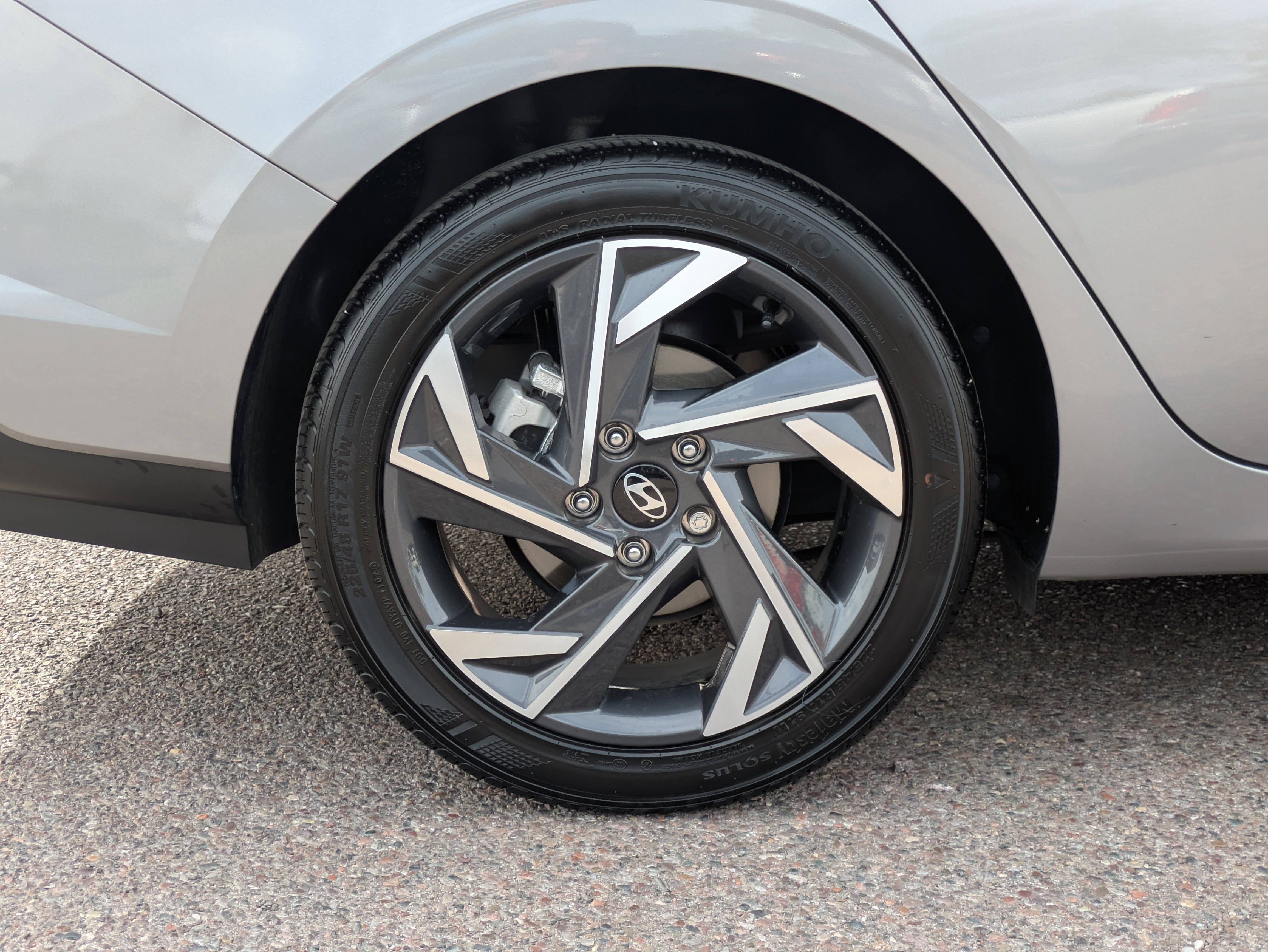 Certified 2025 Hyundai Elantra Sport image 9