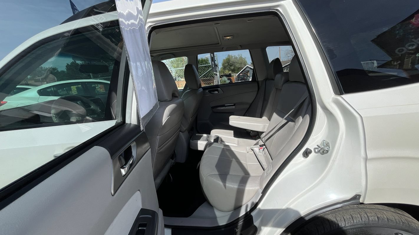 Used 2012 Subaru Forester 2.5X Limited AWD/4WD image 19