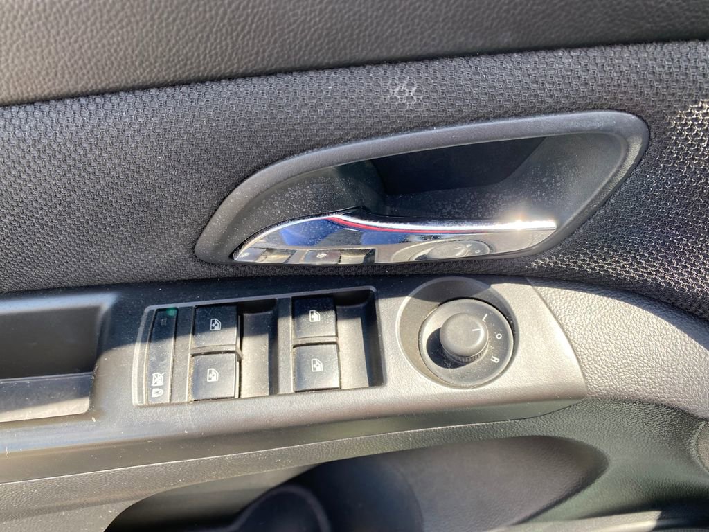 Used 2013 Chevrolet Cruze LT FWD image 12
