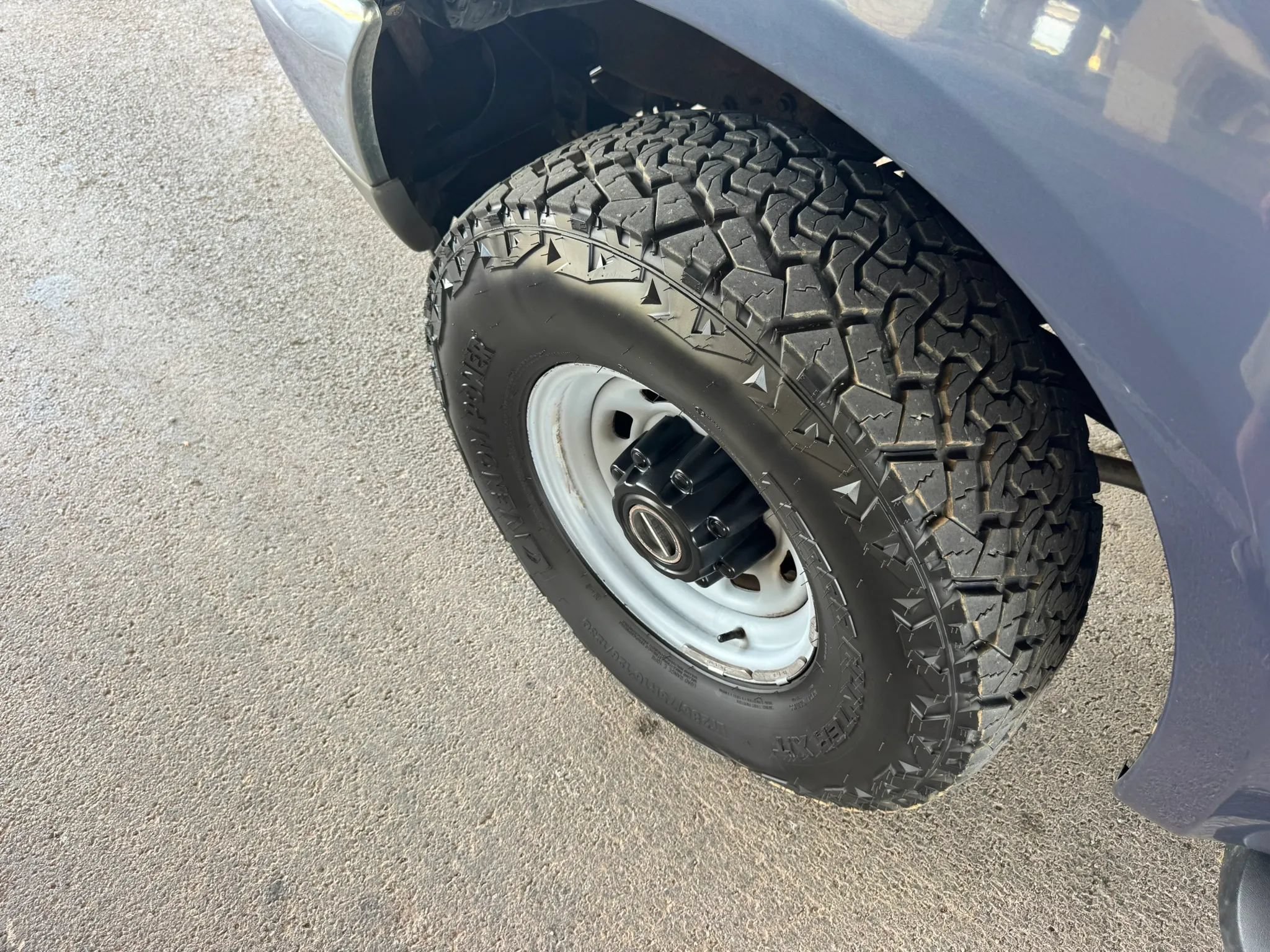 Used 2003 Ford Excursion XLT AWD/4WD image 31