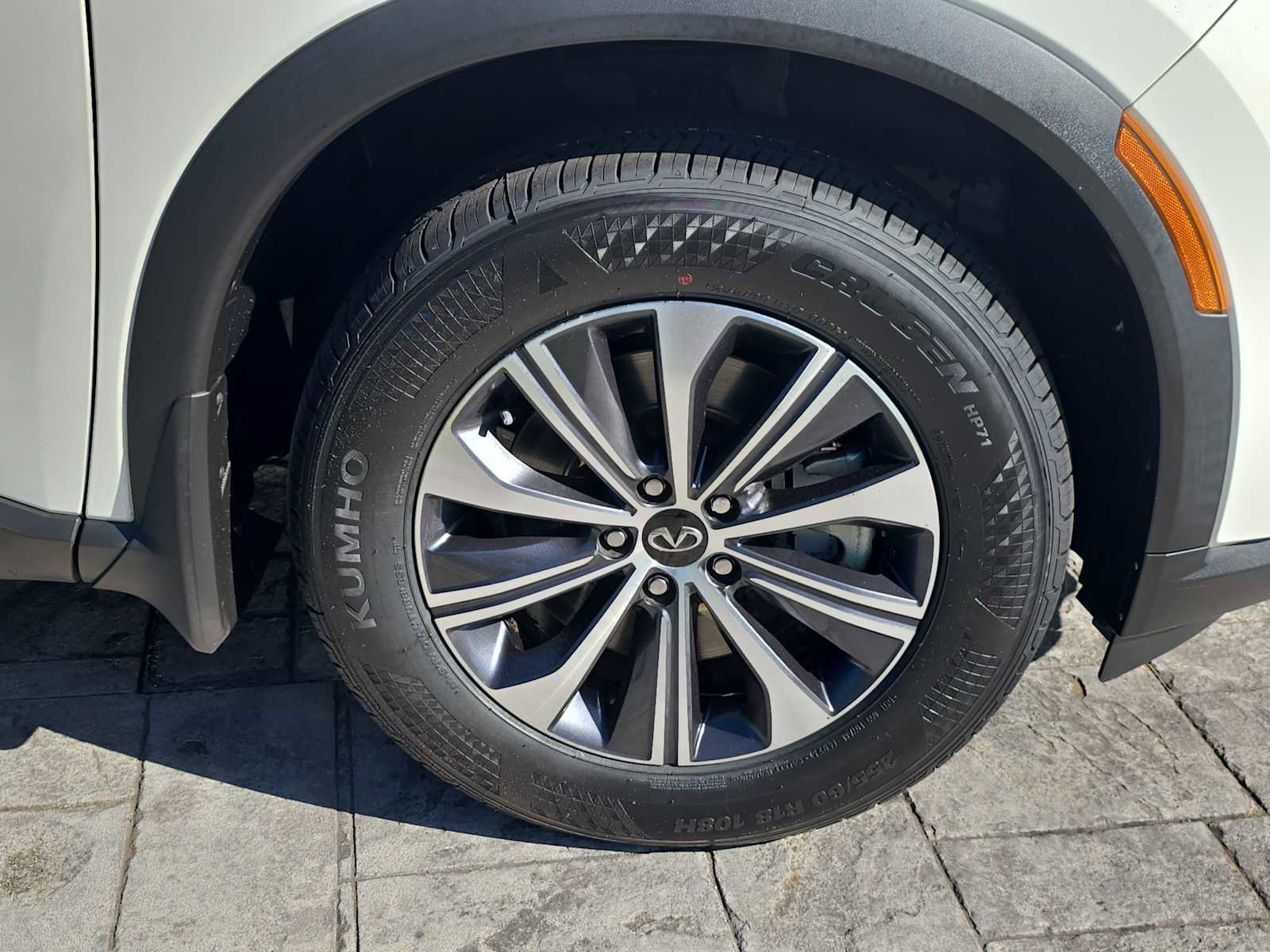 Used 2023 INFINITI QX60 Pure FWD image 8