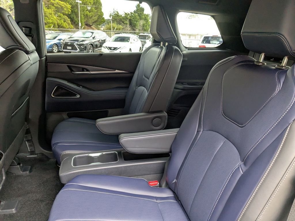 New 2026 INFINITI QX60 Sport image 25