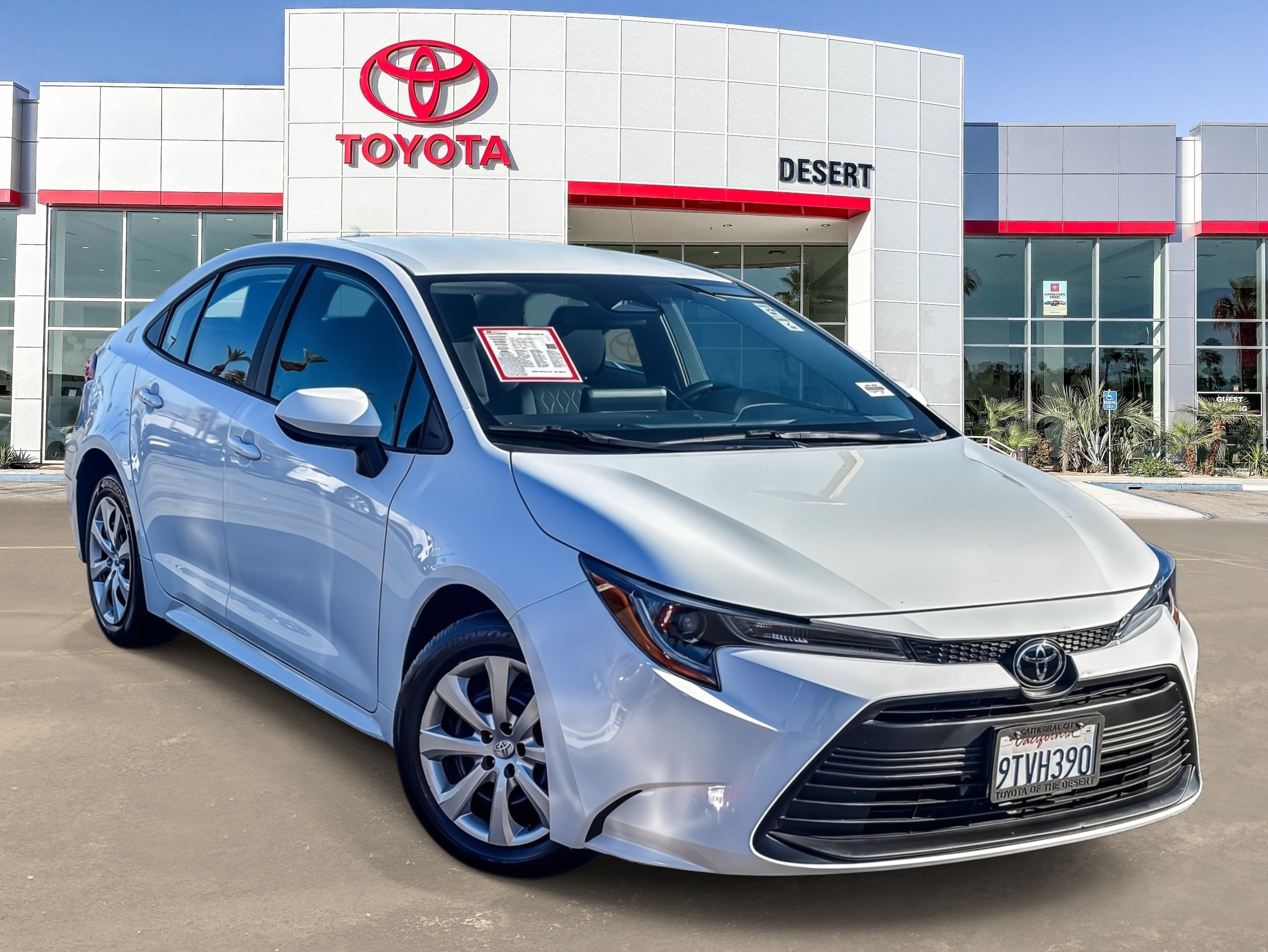 Certified 2025 Toyota Corolla LE FWD image 1