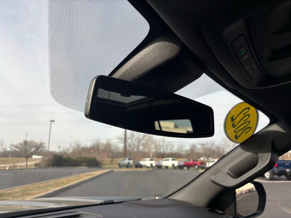 Used 2022 GMC Yukon AT4 w/ Technology Package image 41