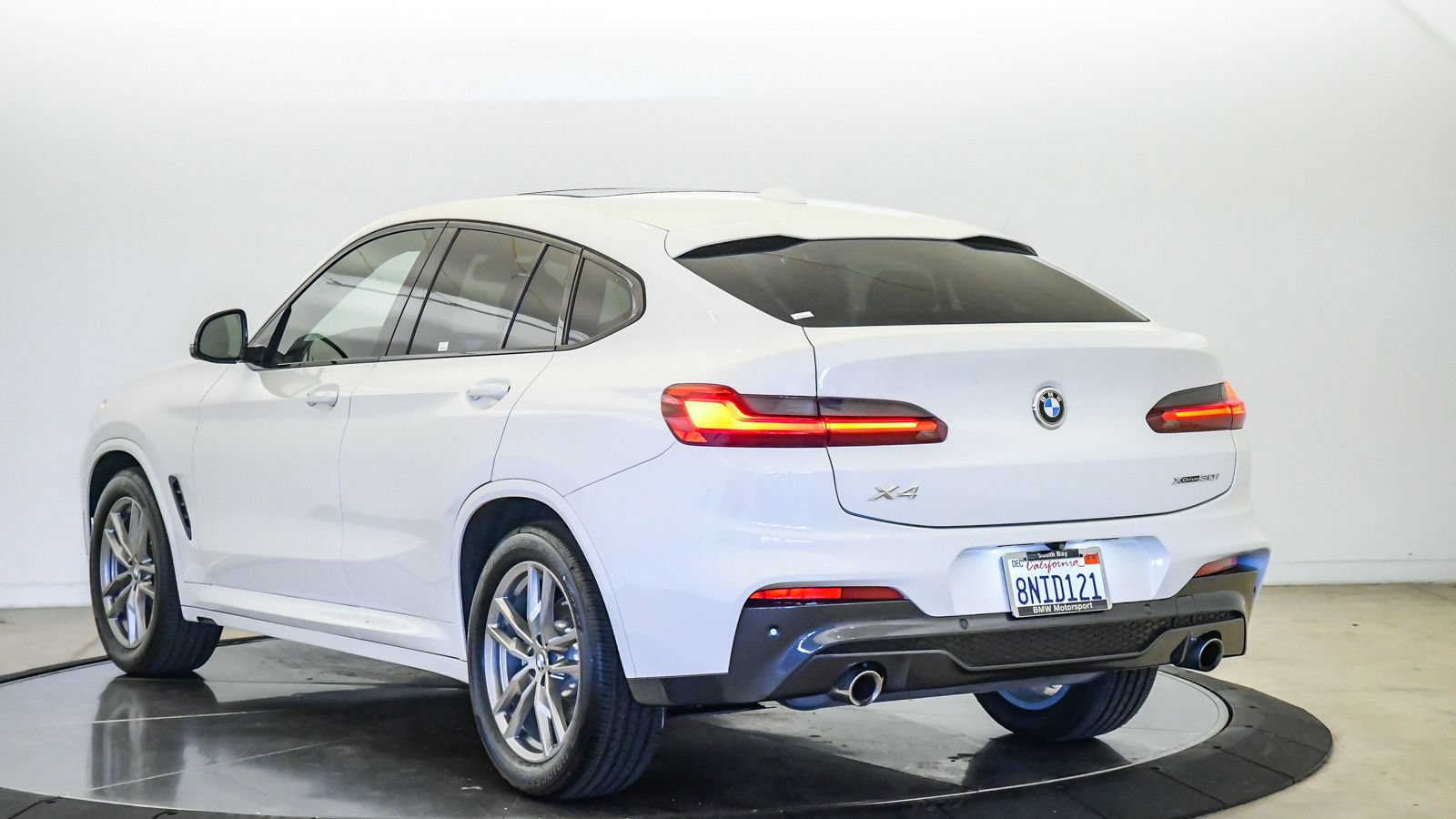 Used 2020 BMW X4 xDrive30i w/ M Sport Package 2 AWD/4WD image 2