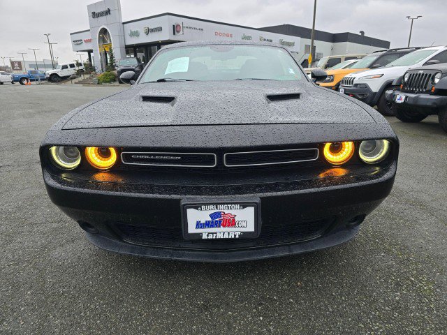 Used 2017 Dodge Challenger SXT w/ Sound Group RWD image 8