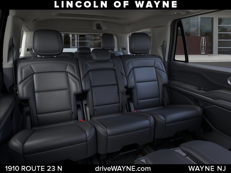 New 2026 Lincoln Navigator Reserve AWD/4WD image 12