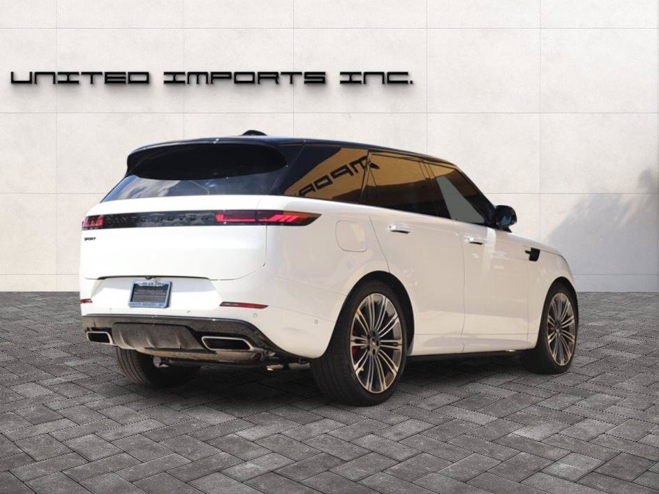 Used 2024 Land Rover Range Rover Sport Dynamic SE AWD/4WD image 7