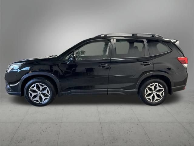 Used 2023 Subaru Forester Premium AWD/4WD image 2