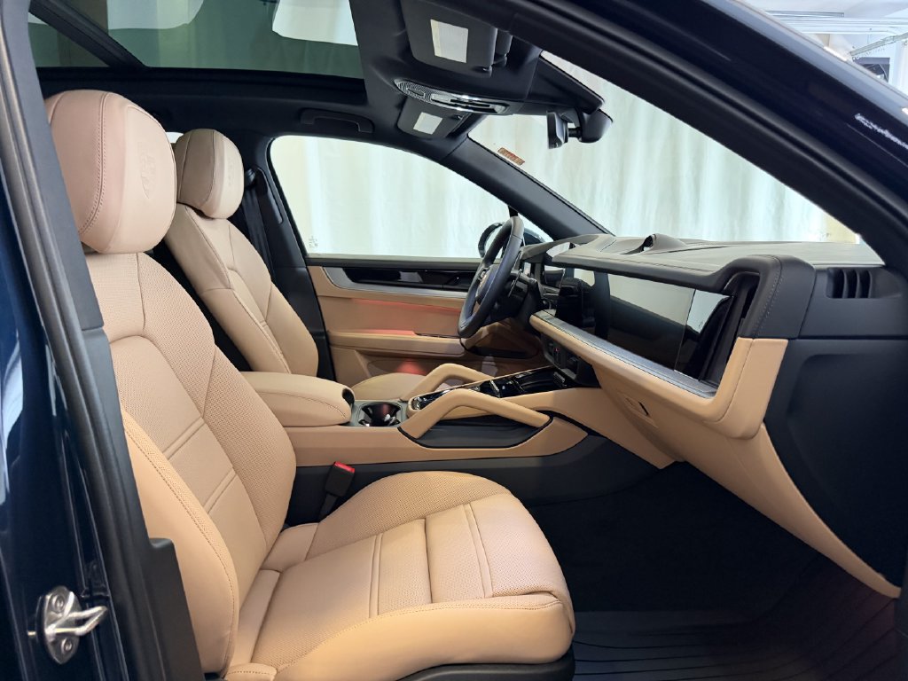 New 2026 Porsche Cayenne S AWD/4WD image 16