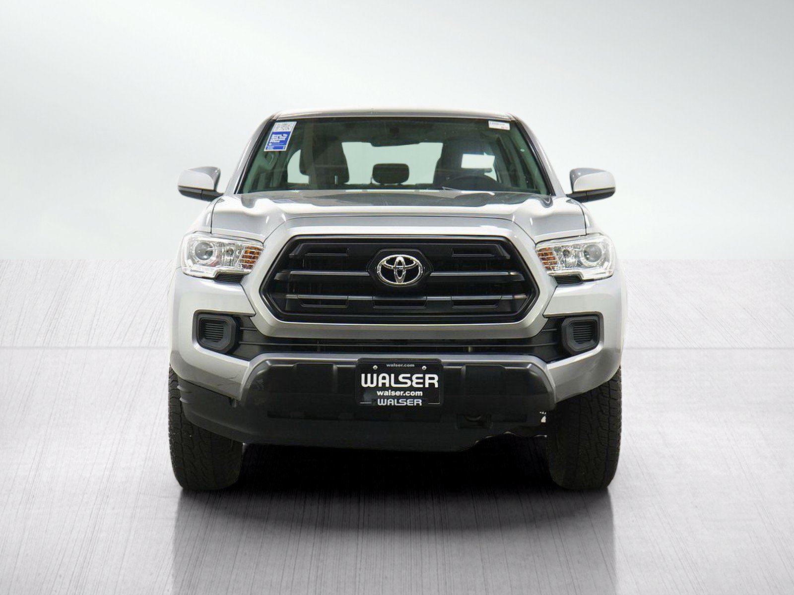 Used 2016 Toyota Tacoma SR w/ Towing Package AWD/4WD image 8
