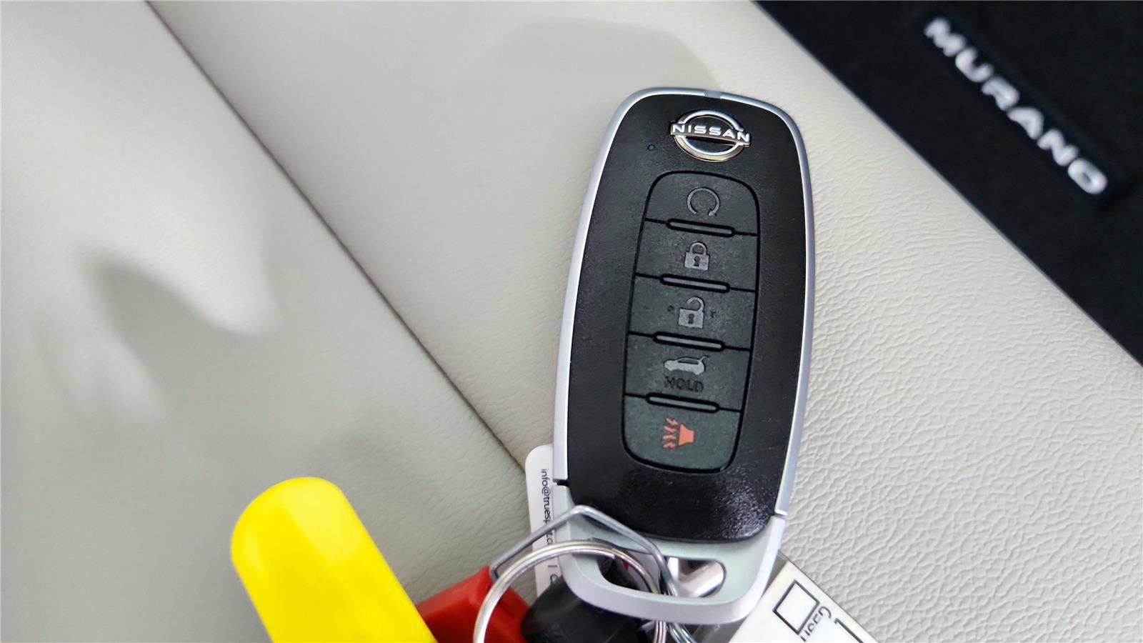 Used 2025 Nissan Murano SV image 27