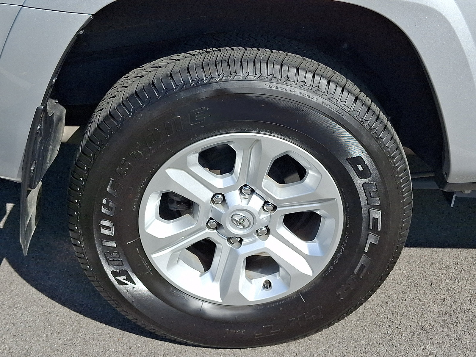 Used 2024 Toyota 4Runner SR5 Premium w/ Moonroof Package RWD image 8