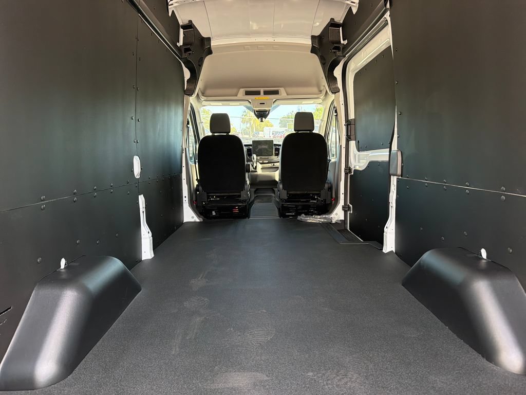 New 2027 Ford Transit 250 148 High Roof w/ Load Area Protection Package RWD image 28