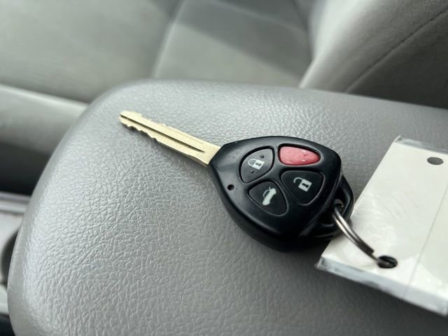 Used 2012 Toyota Corolla LE image 17