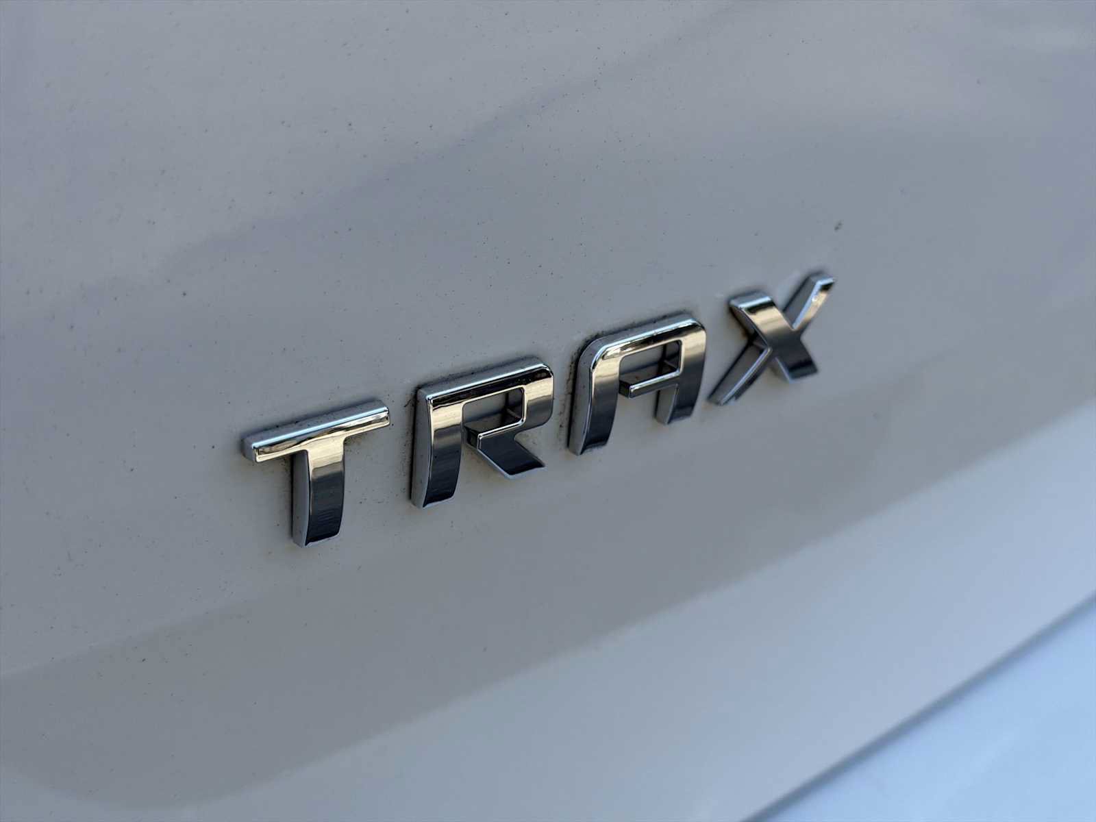 Used 2018 Chevrolet Trax LT w/ LPO, Protection Package FWD image 27