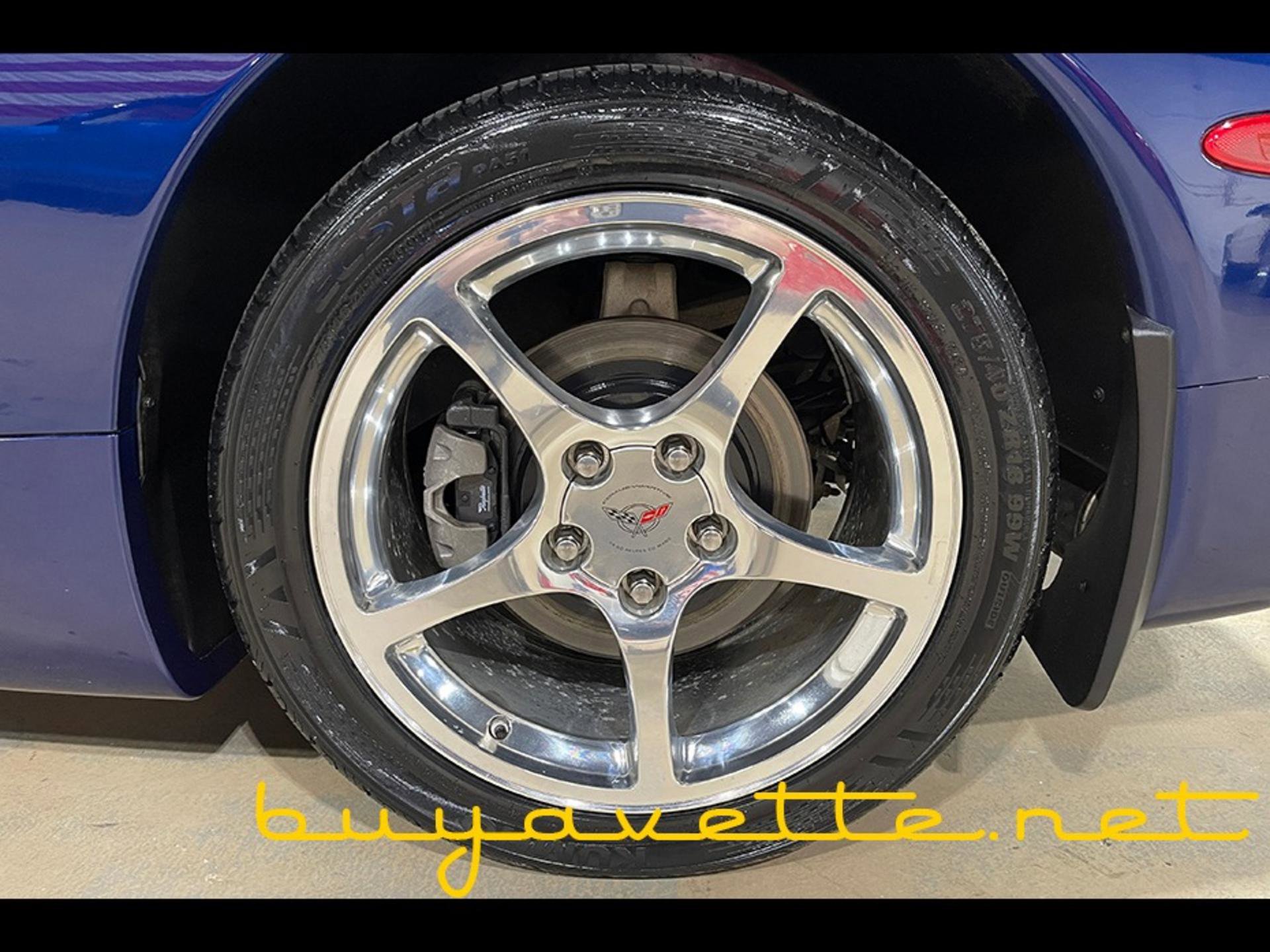 Used 2004 Chevrolet Corvette Coupe w/ Preferred Equipment Group image 10