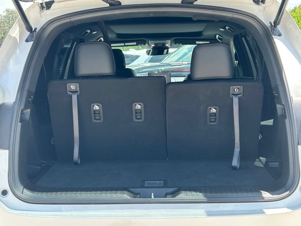 Used 2025 Honda Pilot Black Edition image 15