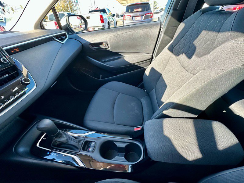 Used 2022 Toyota Corolla LE image 18