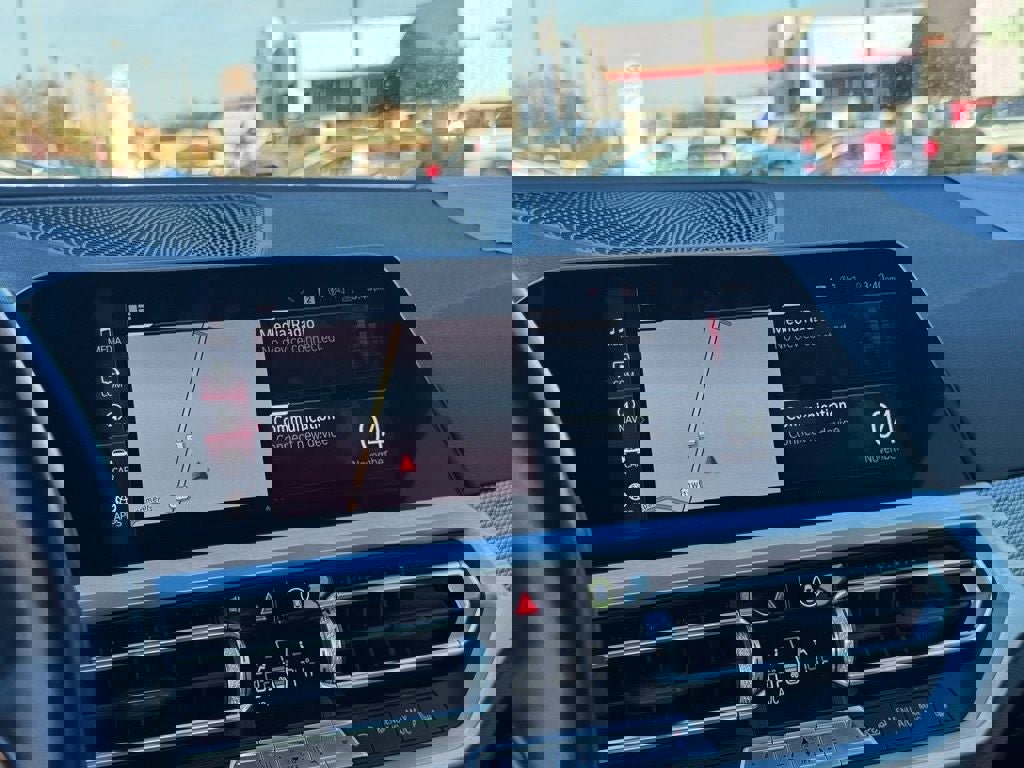 Used 2023 BMW M4 xDrive Competition w/ Executive Package AWD/4WD image 25