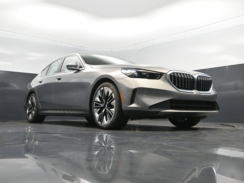 Certified 2026 BMW 530i RWD image 45
