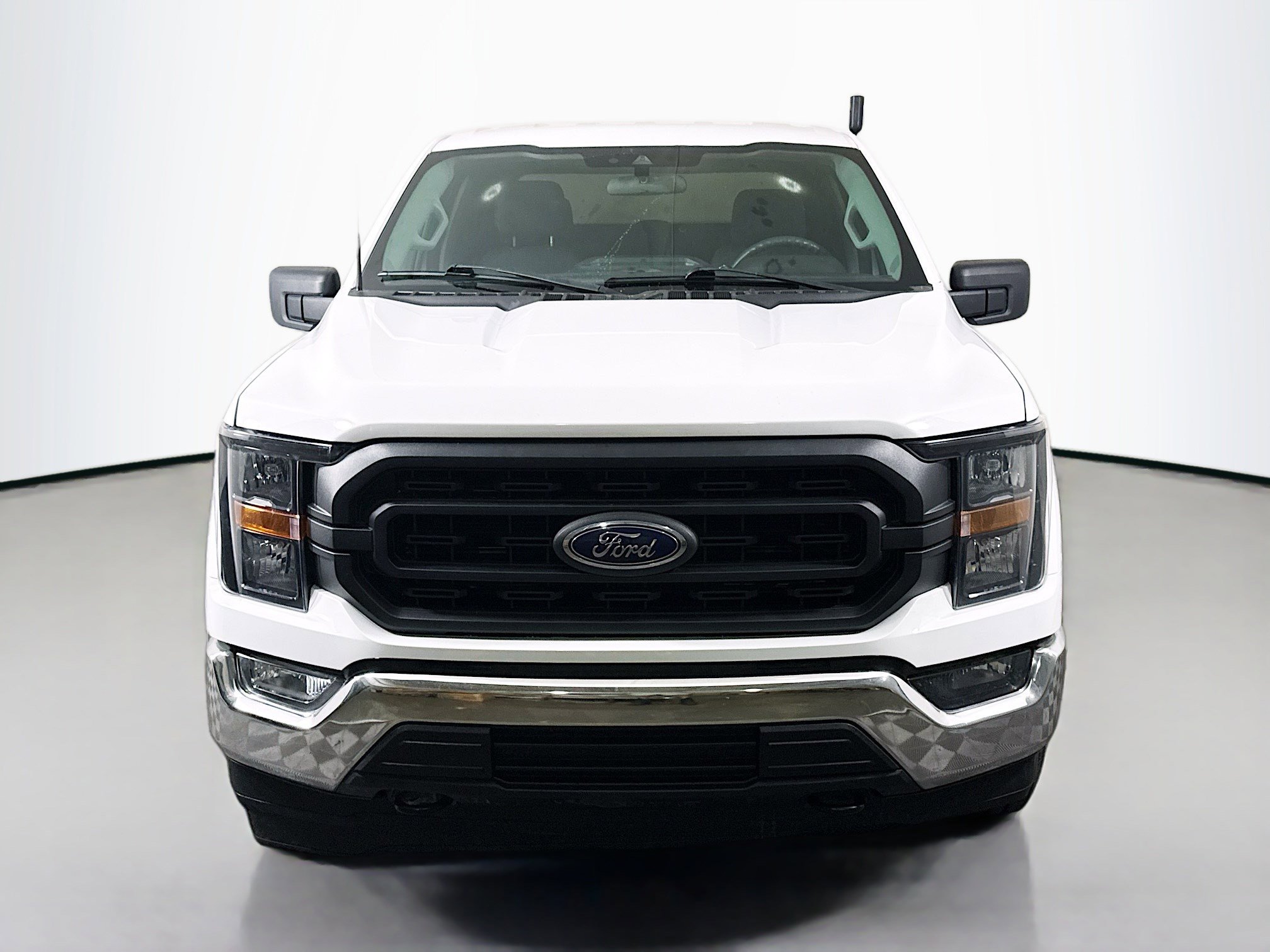 Used 2023 Ford F150 XL w/ Trailer Tow Package image 2