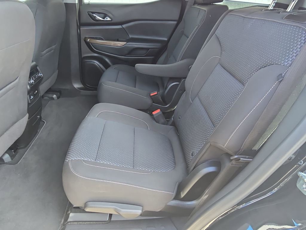 Certified 2023 GMC Acadia SLE w/ Driver Convenience Package image 26