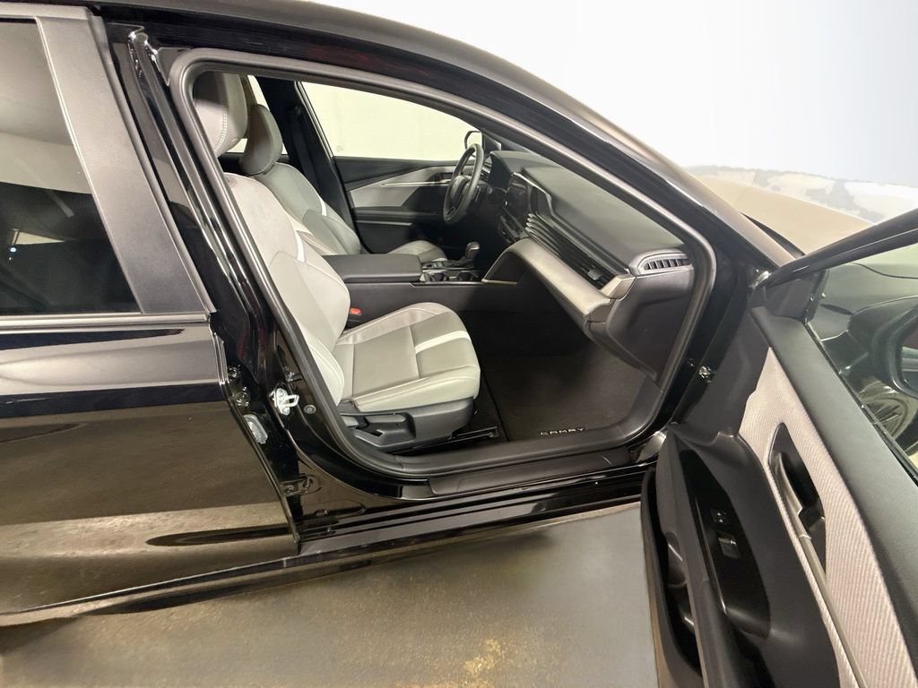 Used 2026 Toyota Camry SE FWD image 26