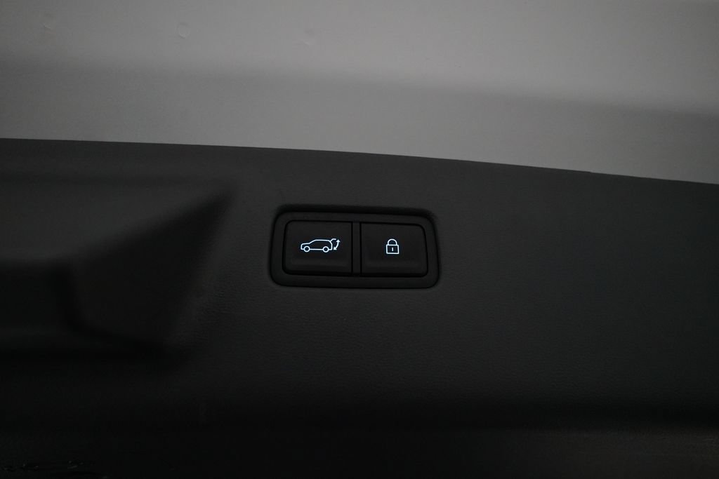 Used 2026 Hyundai Santa Fe SE FWD image 15