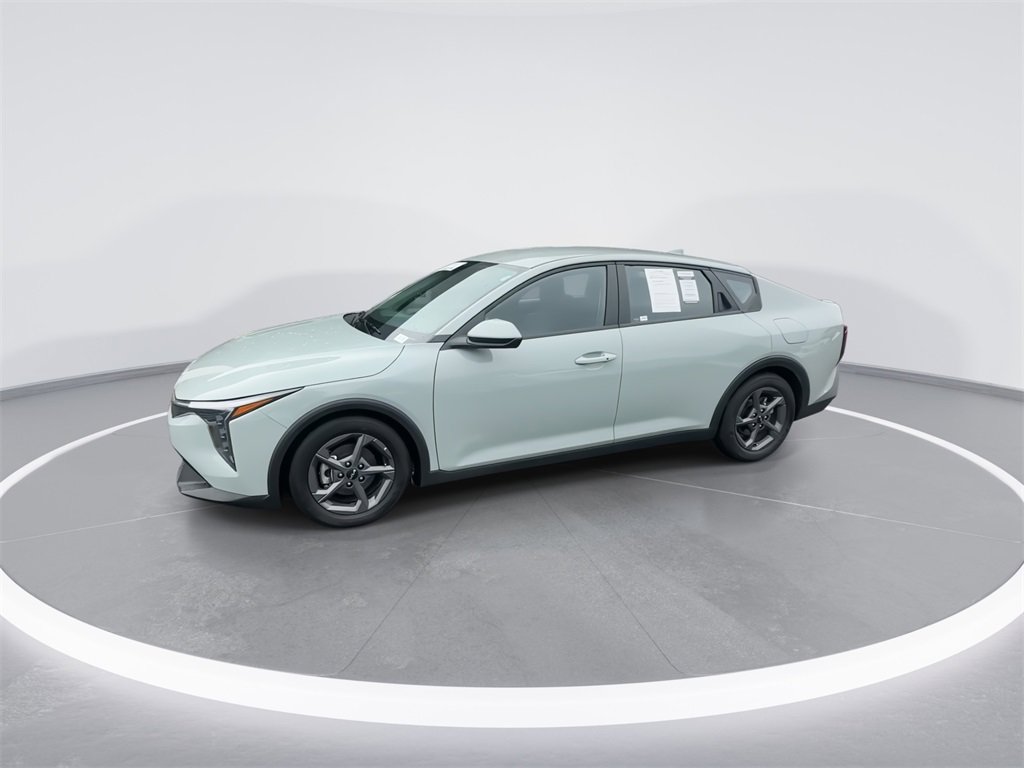 Used 2025 Kia K4 LXS image 4