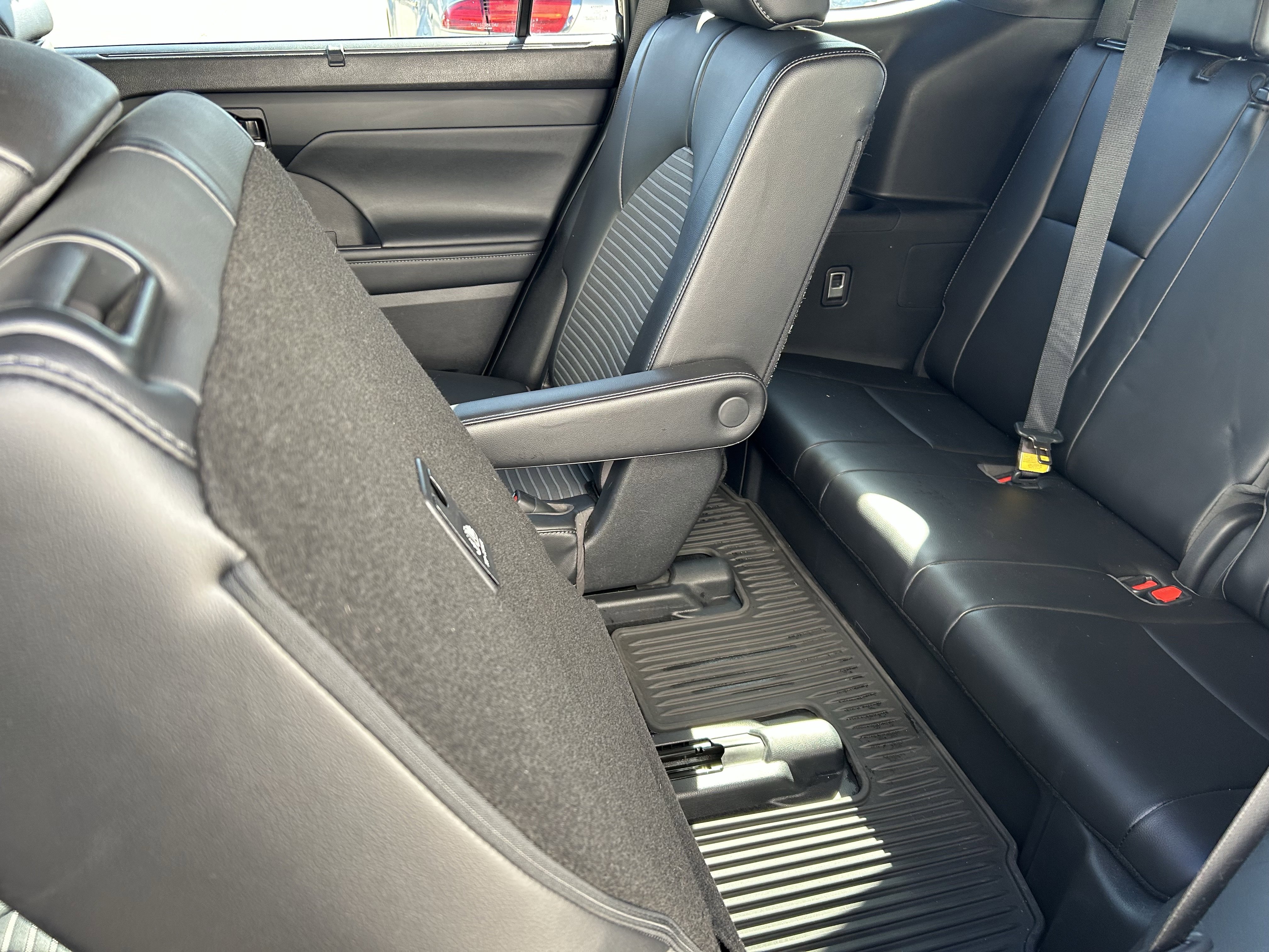 Used 2021 Toyota Highlander XSE AWD/4WD image 20