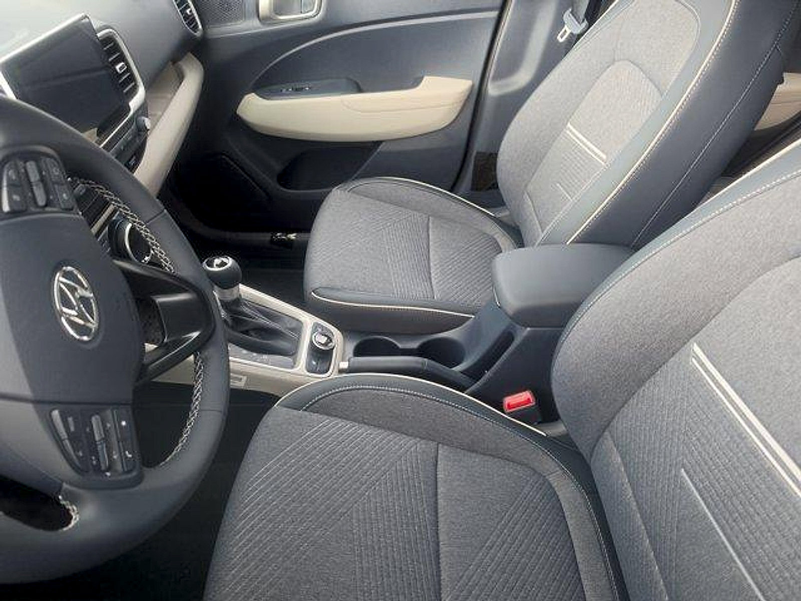 New 2026 Hyundai Venue SEL FWD image 12