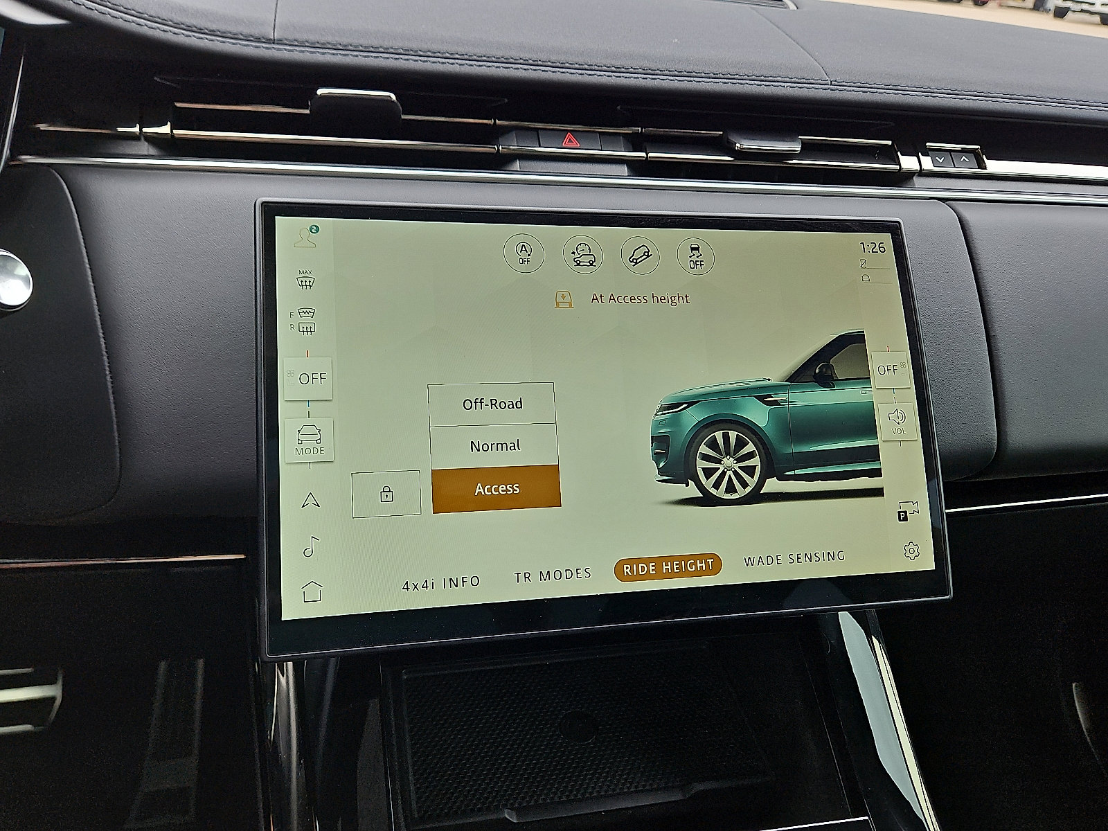 Used 2024 Land Rover Range Rover Sport Dynamic SE image 19