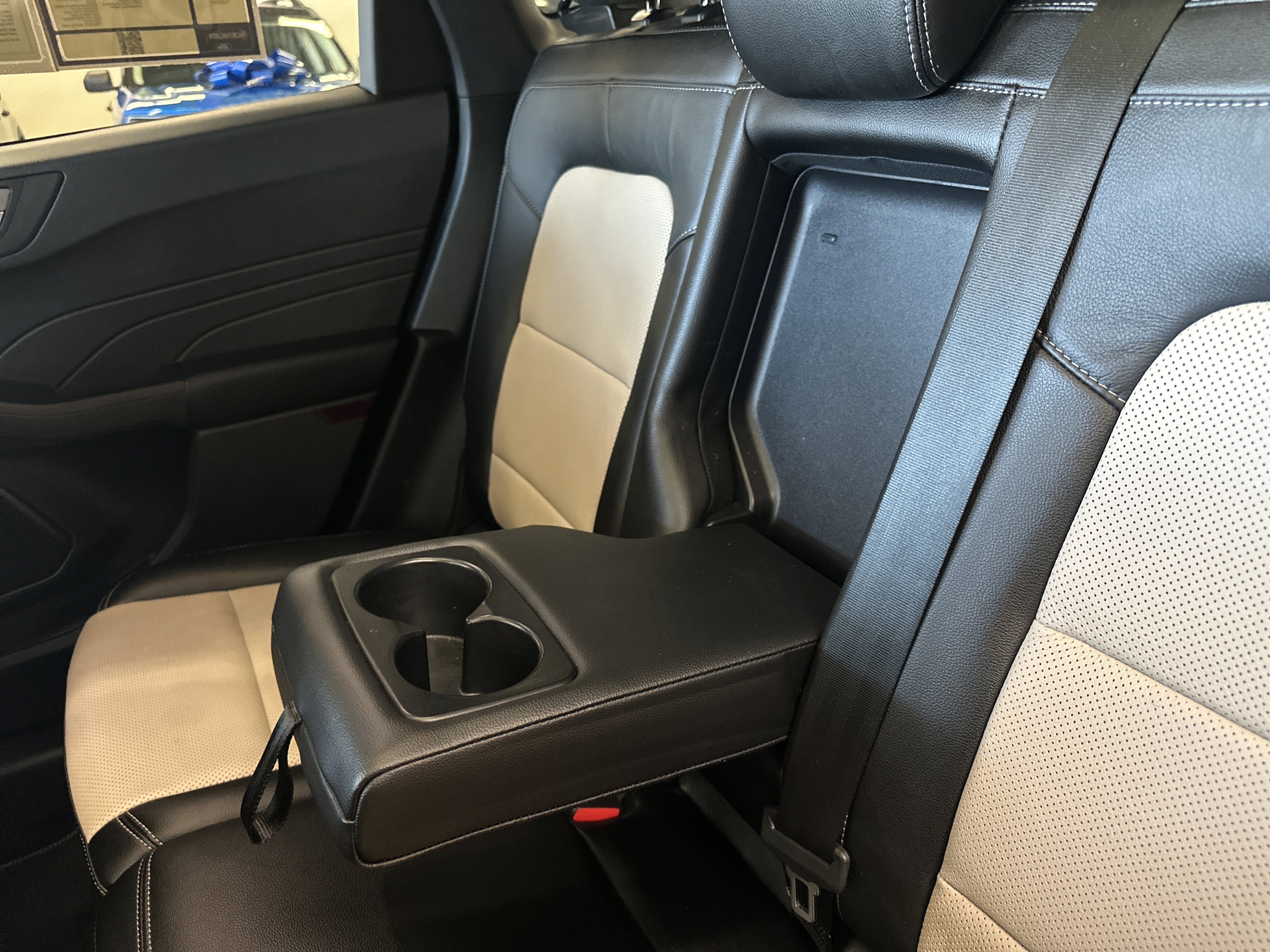 Used 2022 Ford Escape Titanium w/ Titanium Elite Package image 27