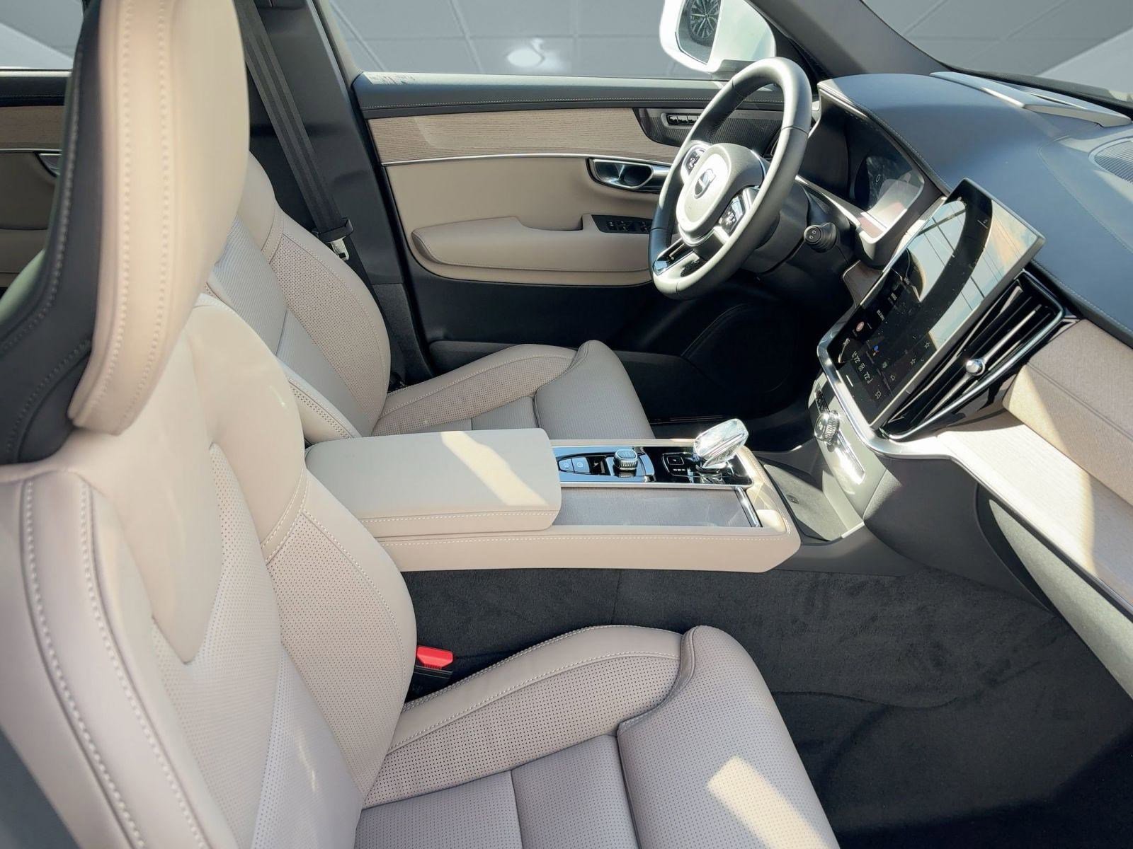 New 2026 Volvo XC90 T8 Ultra w/ Protection Package image 30