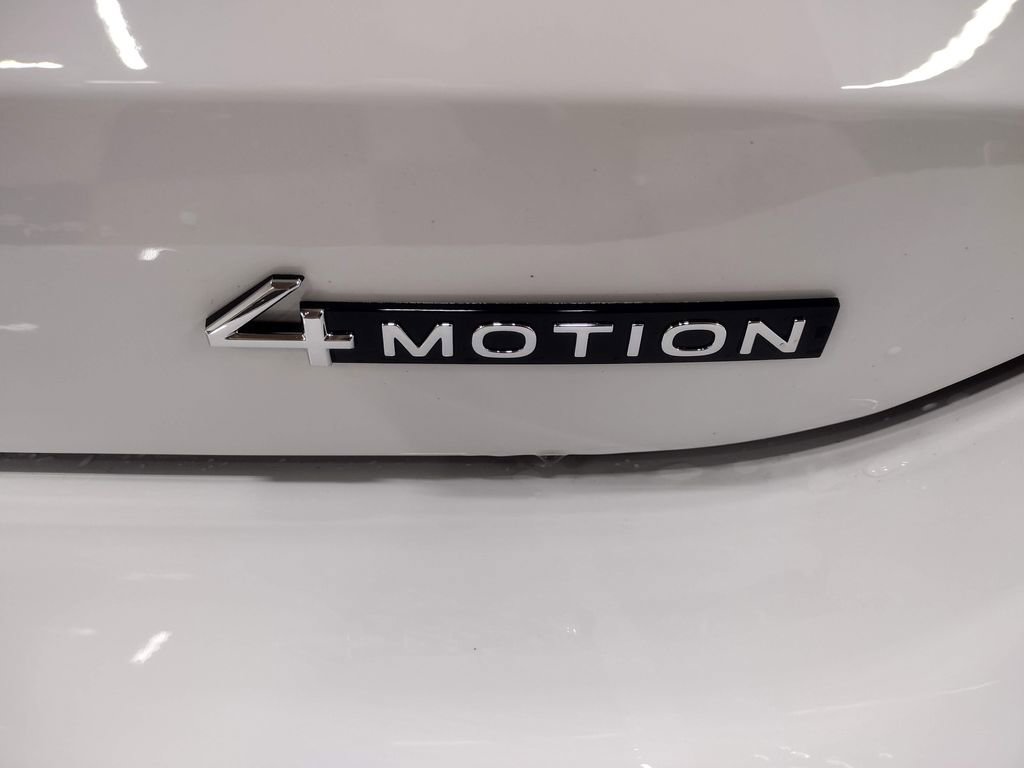 New 2026 Volkswagen Tiguan SE image 13