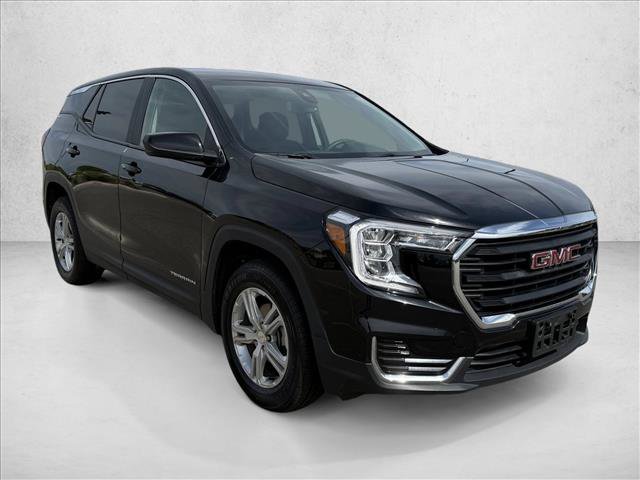 Used 2024 GMC Terrain SLE AWD/4WD image 3