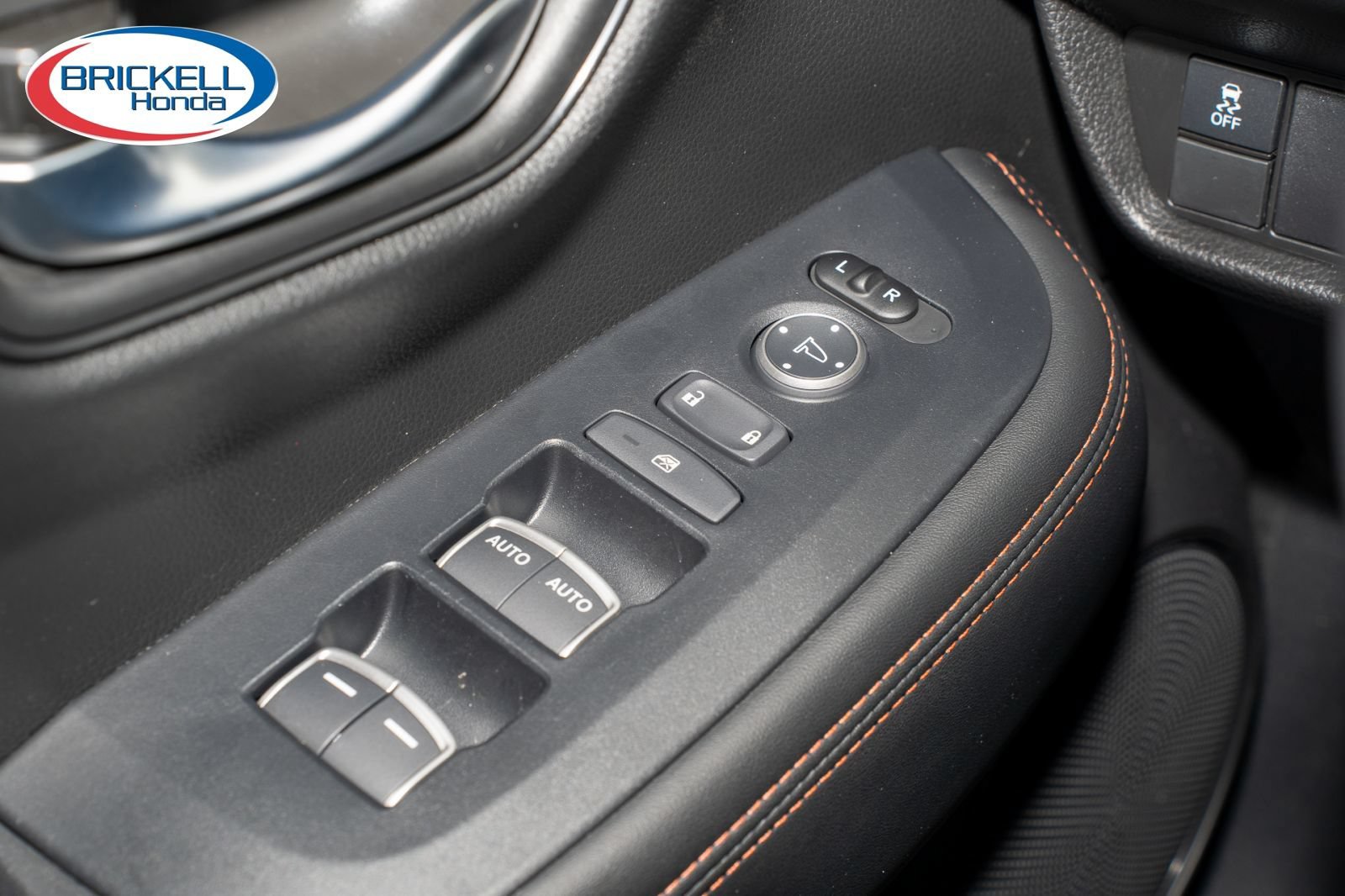 Certified 2025 Honda HR-V Sport image 27