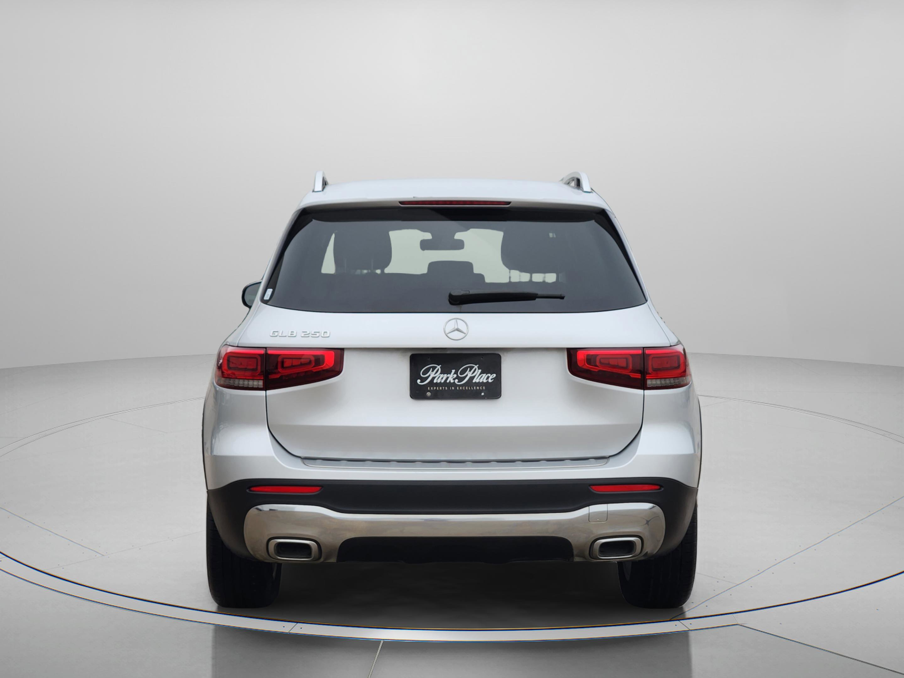 Used 2020 Mercedes-Benz GLB 250 image 4