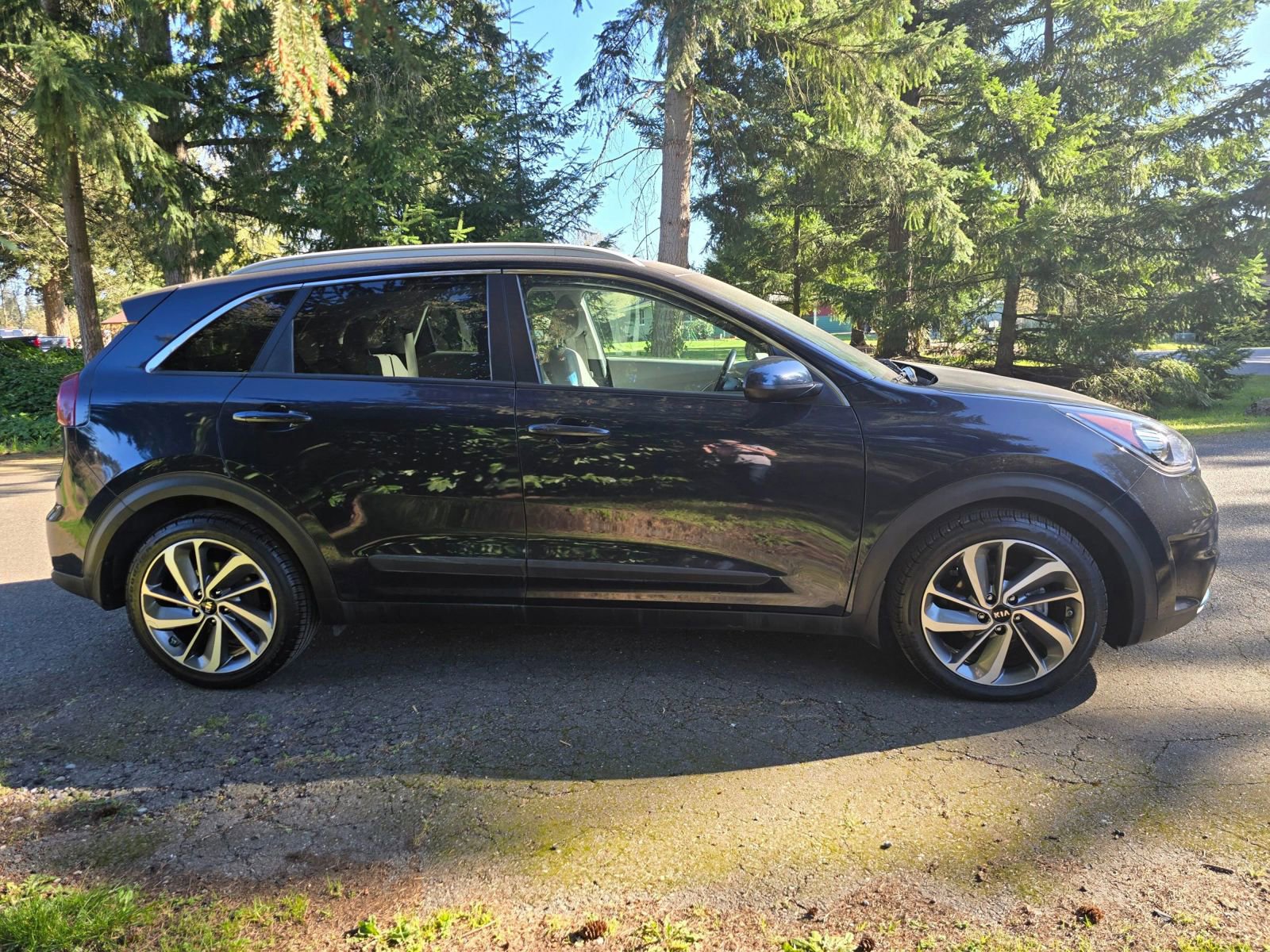 Used 2018 Kia Niro LX image 7