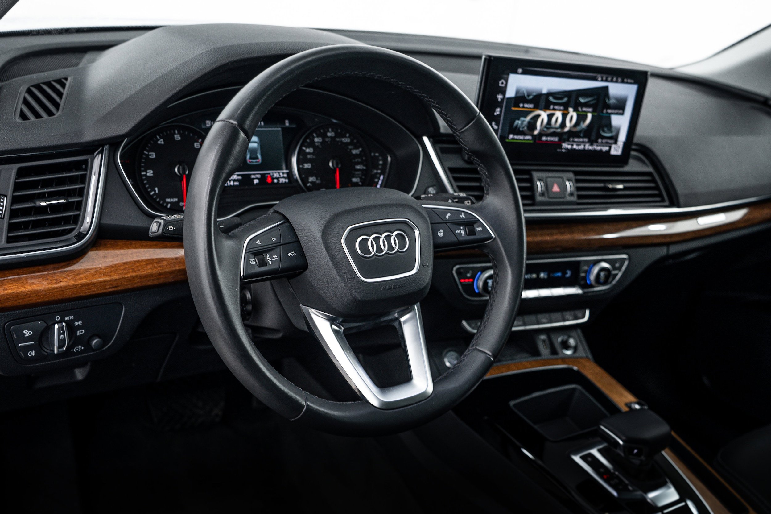 Certified 2023 Audi Q5 2.0T Premium w/ Convenience Package AWD/4WD image 10