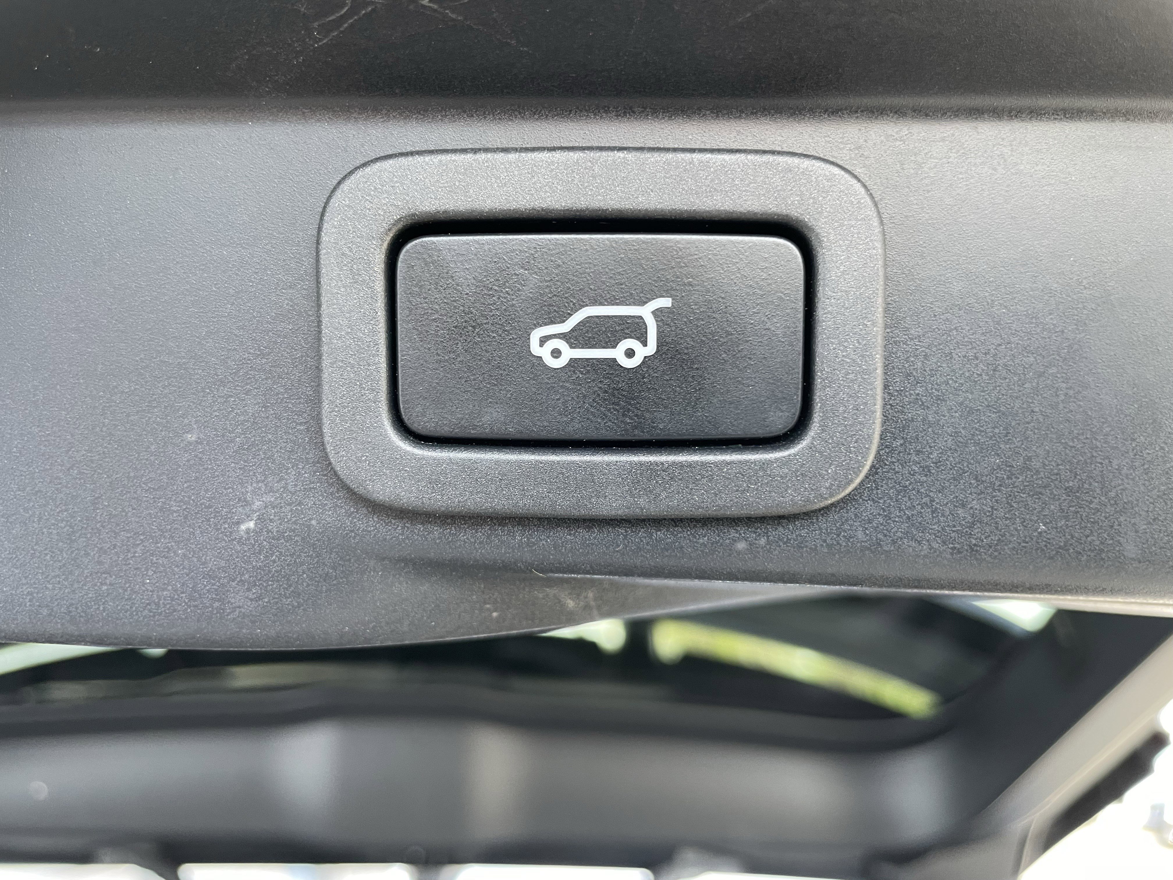 Used 2022 Land Rover Range Rover Sport HST image 37