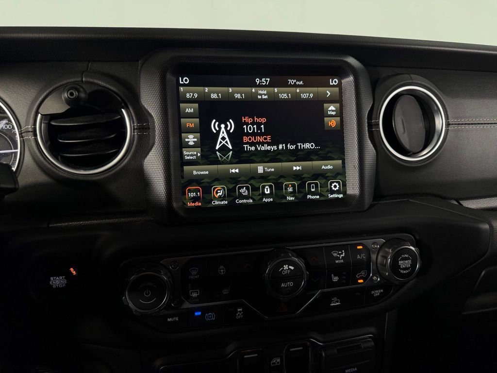 Used 2023 Jeep Wrangler Unlimited Sahara w/ Cold Weather Group image 18