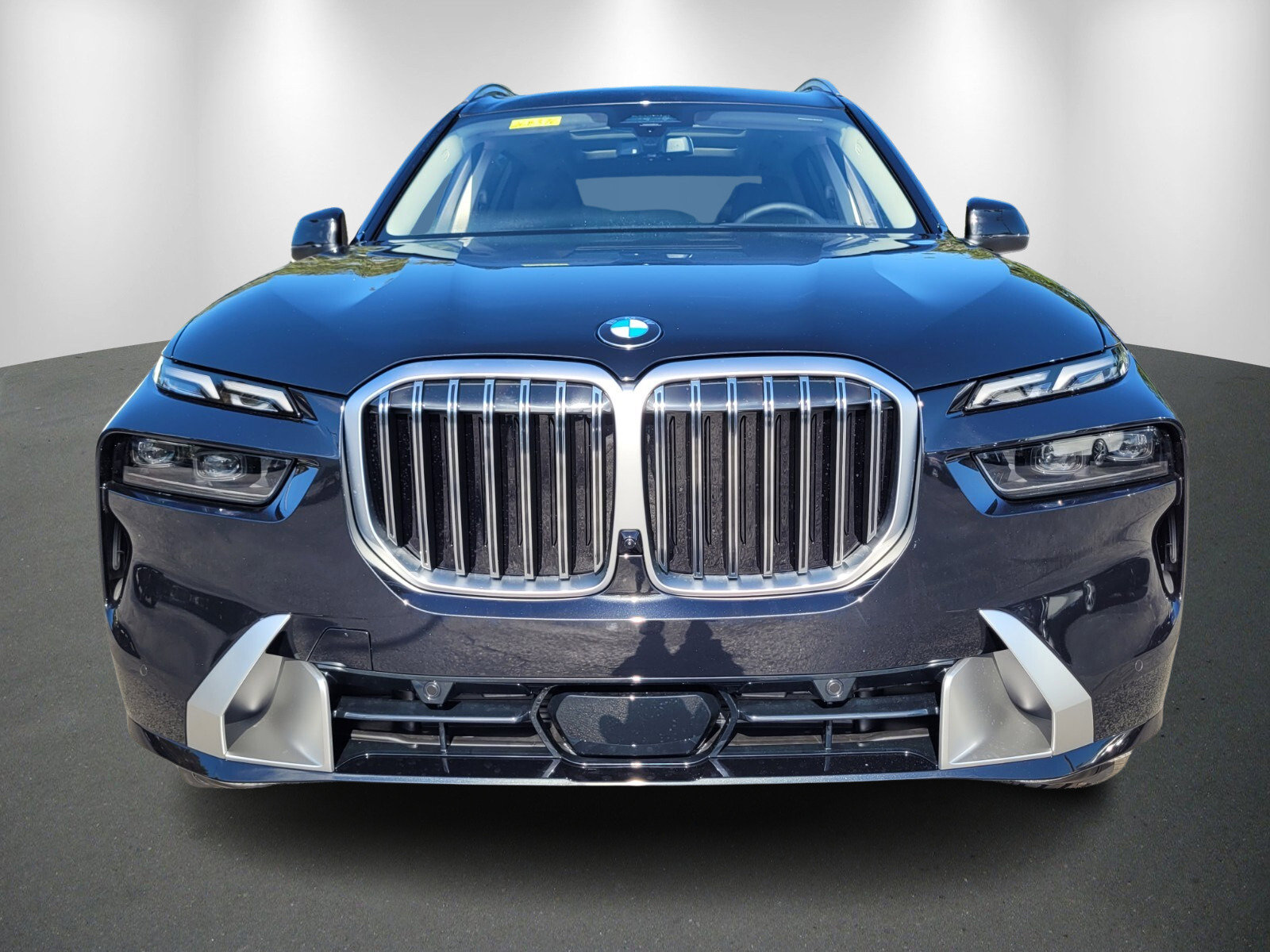 New 2026 BMW X7 xDrive40i image 2