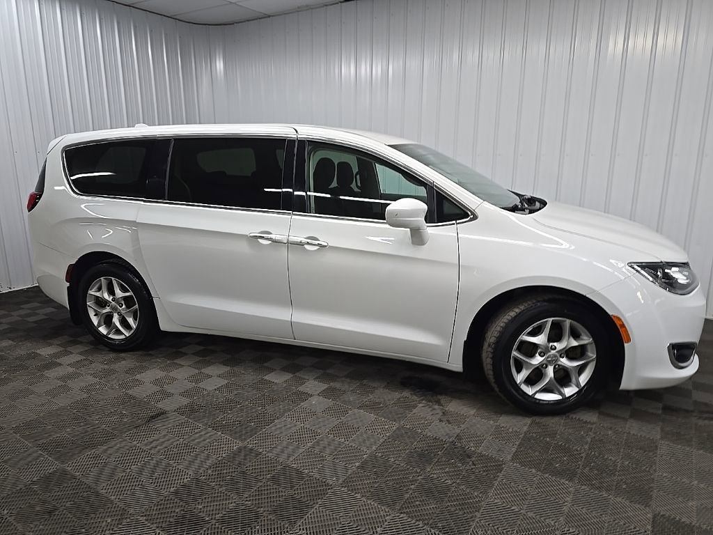 Used 2020 Chrysler Pacifica Touring w/ Tire & Wheel Group