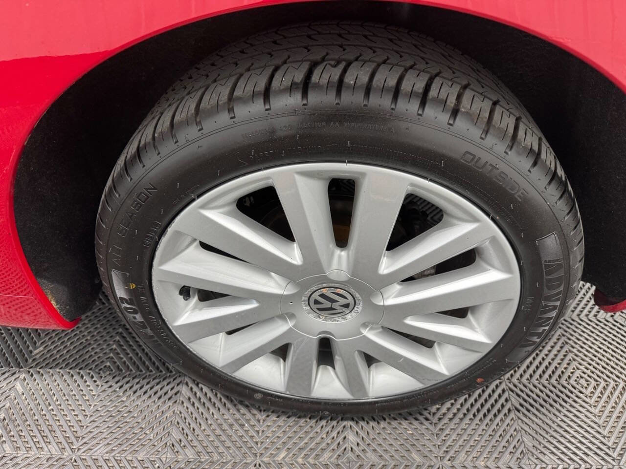 Used 2009 Volkswagen Beetle Convertible FWD image 28